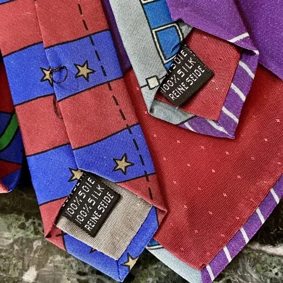 2 VINTAGE 1990s ARQ ARQUITECTONICA PRODUCTS SILK TIES STRIPES SNAKES BUILDINGS